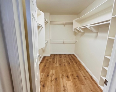 9315 Burnet Avenue - Photo Thumbnail 33