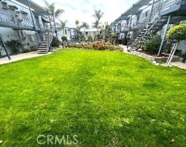 931 W 19th Street - Photo Thumbnail 21