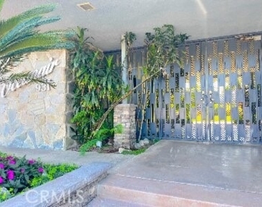 931 W 19th Street - Photo Thumbnail 24
