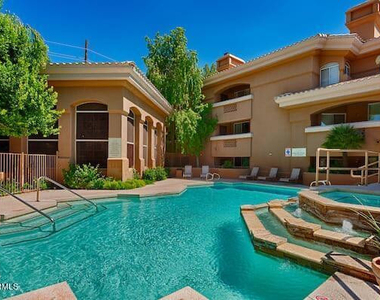 7333 E Chaparral Road - Photo Thumbnail 15