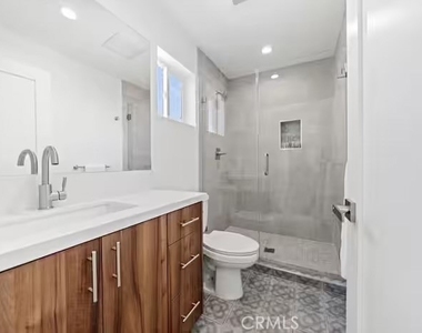 5637 Klump Avenue - Photo Thumbnail 21