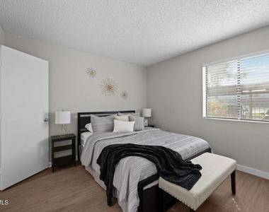 4620 W Mcdowell Road - Photo Thumbnail 3