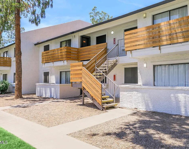 4620 W Mcdowell Road - Photo Thumbnail 17