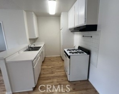 5855 Tujunga - Photo Thumbnail 3
