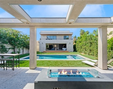 716 N Fuller - Photo Thumbnail 10