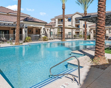 5885 S 32nd Street - Photo Thumbnail 10