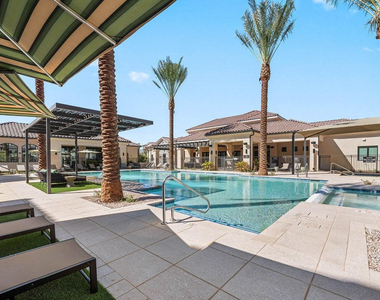5885 S 32nd Street - Photo Thumbnail 13