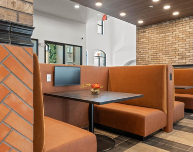 5885 S 32nd Street - Photo Thumbnail 33