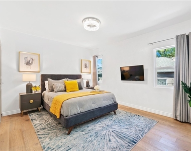 3763 Lankershim Boulevard - Photo Thumbnail 21