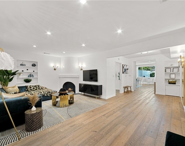 3763 Lankershim Boulevard - Photo Thumbnail 5