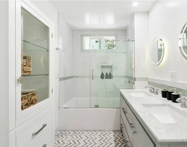 3763 Lankershim Boulevard - Photo Thumbnail 25