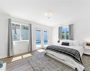 3763 Lankershim Boulevard - Photo Thumbnail 16