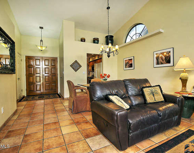 11011 N 92nd Street - Photo Thumbnail 3