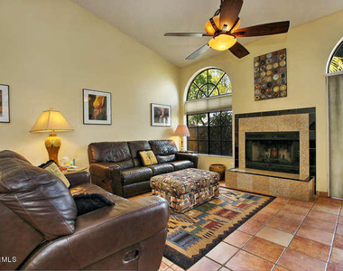 11011 N 92nd Street - Photo Thumbnail 5