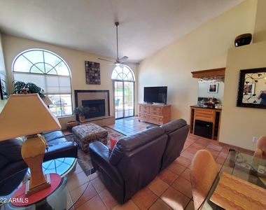 11011 N 92nd Street - Photo Thumbnail 6