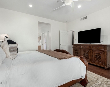 6584 E Shooting Star Way - Photo Thumbnail 12