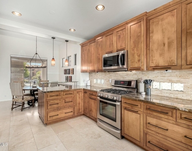 6584 E Shooting Star Way - Photo Thumbnail 8