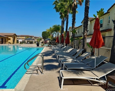 10522 Poinsettia Ln - Photo Thumbnail 34