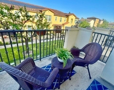 10522 Poinsettia Ln - Photo Thumbnail 24