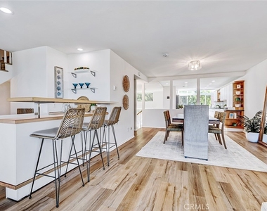 867 Aubrey Court - Photo Thumbnail 27
