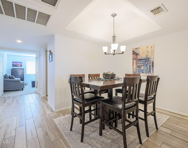 9465 N 92nd Street - Photo Thumbnail 7