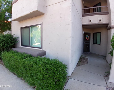 9465 N 92nd Street - Photo Thumbnail 2