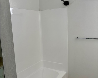545 Chestnut - Photo Thumbnail 9