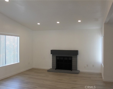 2316 Cravath Court - Photo Thumbnail 5