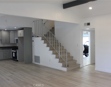 2316 Cravath Court - Photo Thumbnail 3