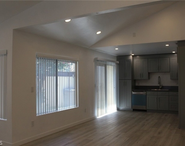2316 Cravath Court - Photo Thumbnail 2