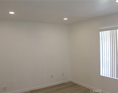 2316 Cravath Court - Photo Thumbnail 7