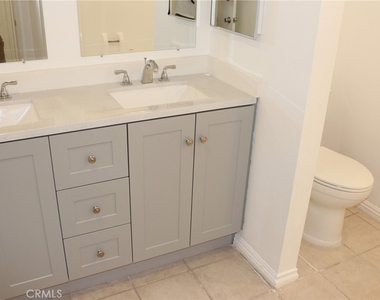 2316 Cravath Court - Photo Thumbnail 12