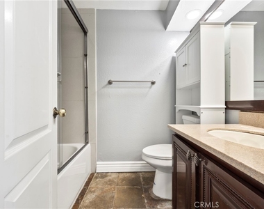 1552 Club Drive - Photo Thumbnail 7