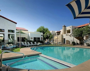 1820 E Bell De Mar Drive - Photo Thumbnail 6