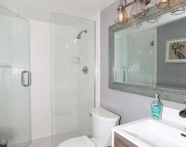 4701 N 68th Street - Photo Thumbnail 9