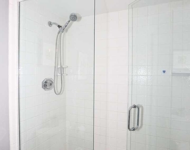 4701 N 68th Street - Photo Thumbnail 15