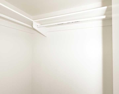 4701 N 68th Street - Photo Thumbnail 10