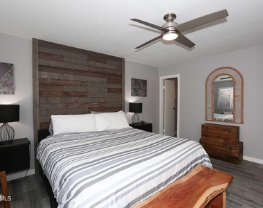 4701 N 68th Street - Photo Thumbnail 8