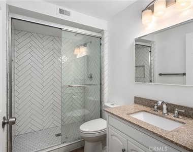 738 S Fairway Lane - Photo Thumbnail 11