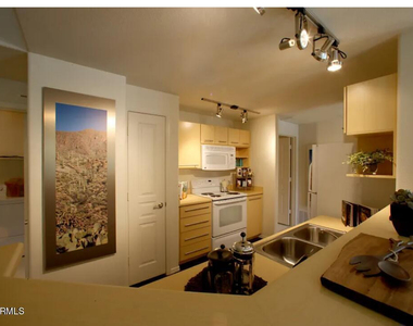 28575 N Black Canyon Highway - Photo Thumbnail 2