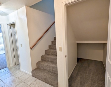 1813 Newport - Photo Thumbnail 2