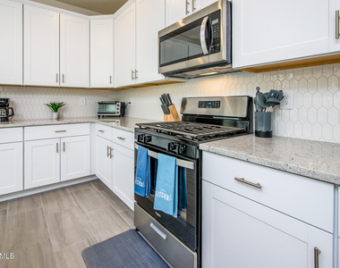 20580 N Confetti Court - Photo Thumbnail 16