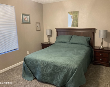 903 S 78th Place - Photo Thumbnail 14