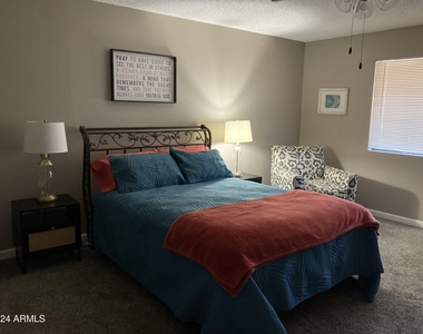 903 S 78th Place - Photo Thumbnail 9