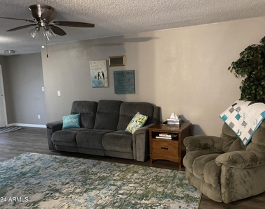 903 S 78th Place - Photo Thumbnail 16