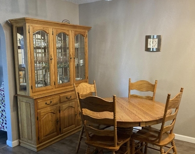 903 S 78th Place - Photo Thumbnail 17