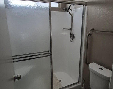 903 S 78th Place - Photo Thumbnail 12