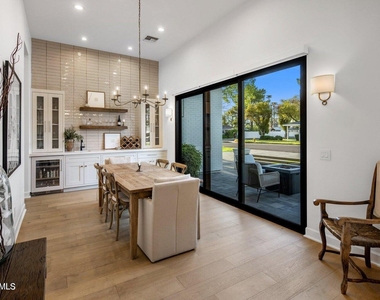 4147 E Clarendon Avenue - Photo Thumbnail 3
