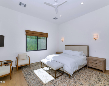 4147 E Clarendon Avenue - Photo Thumbnail 10