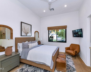 4147 E Clarendon Avenue - Photo Thumbnail 16